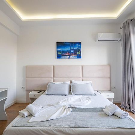 Hotel Myrtai - City Center Sarandë Eksteriør billede