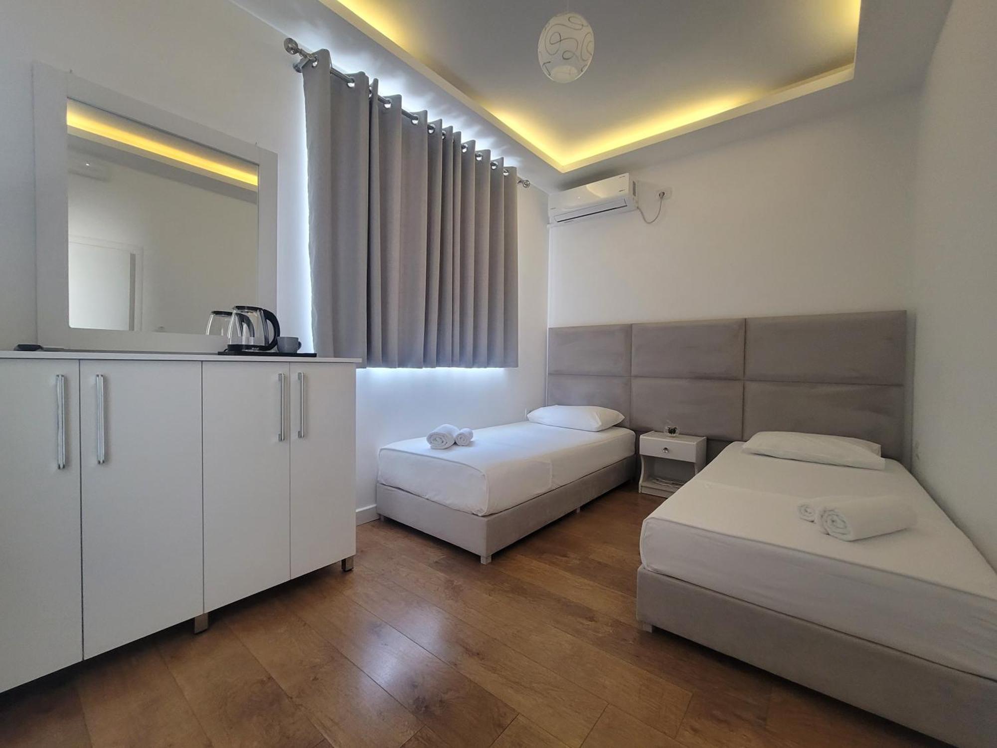 Hotel Myrtai - City Center Sarandë Eksteriør billede