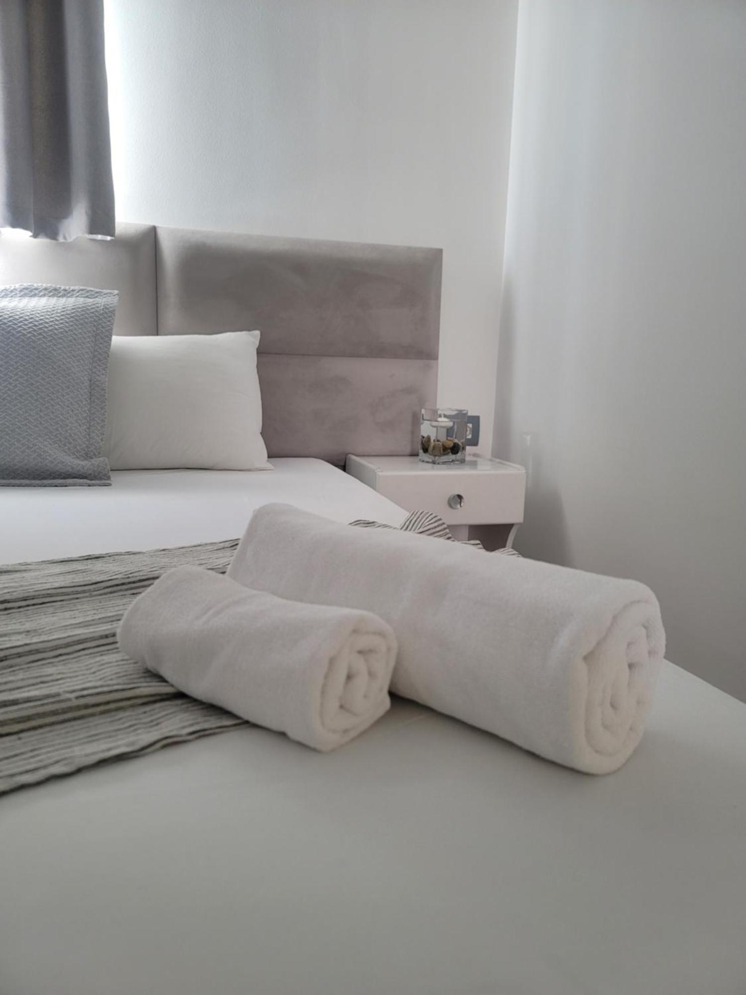 Hotel Myrtai - City Center Sarandë Eksteriør billede