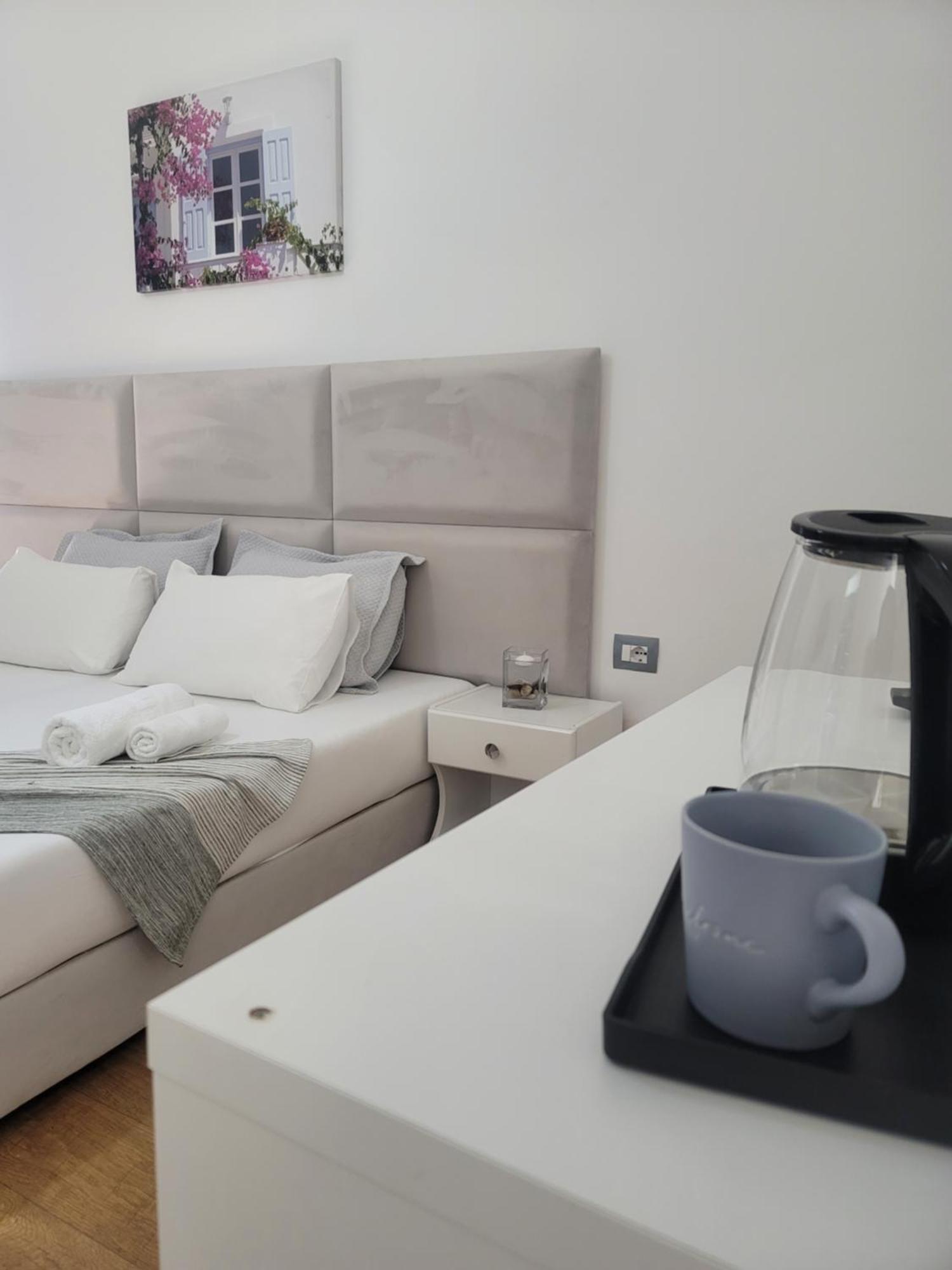 Hotel Myrtai - City Center Sarandë Eksteriør billede