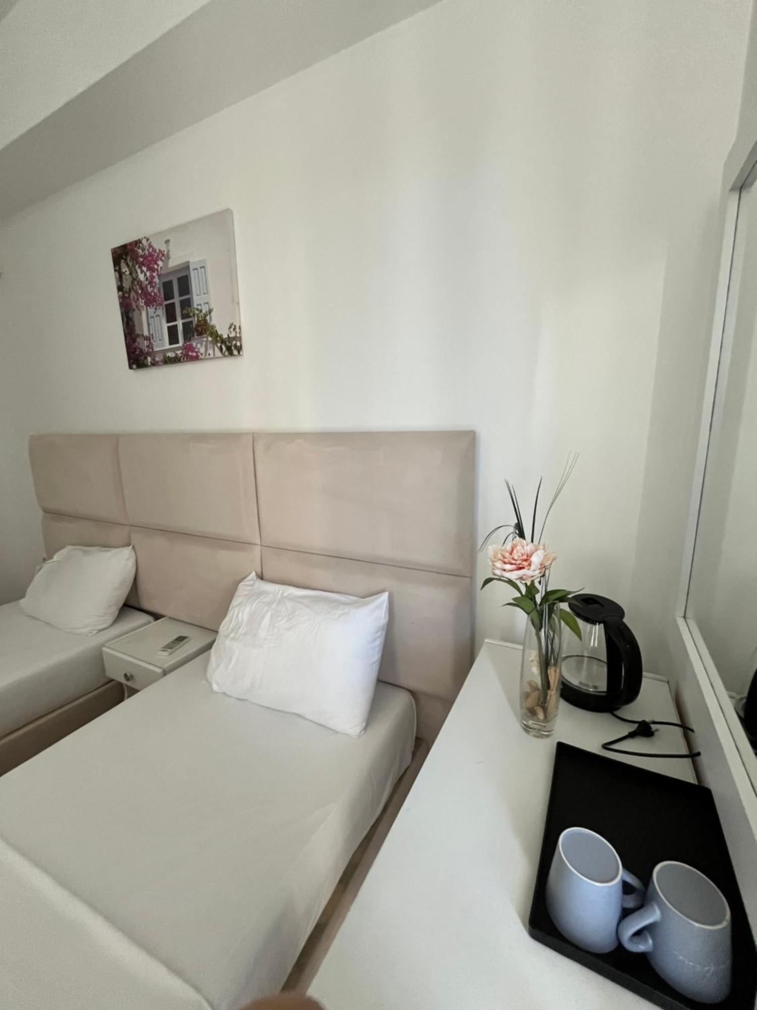 Hotel Myrtai - City Center Sarandë Eksteriør billede