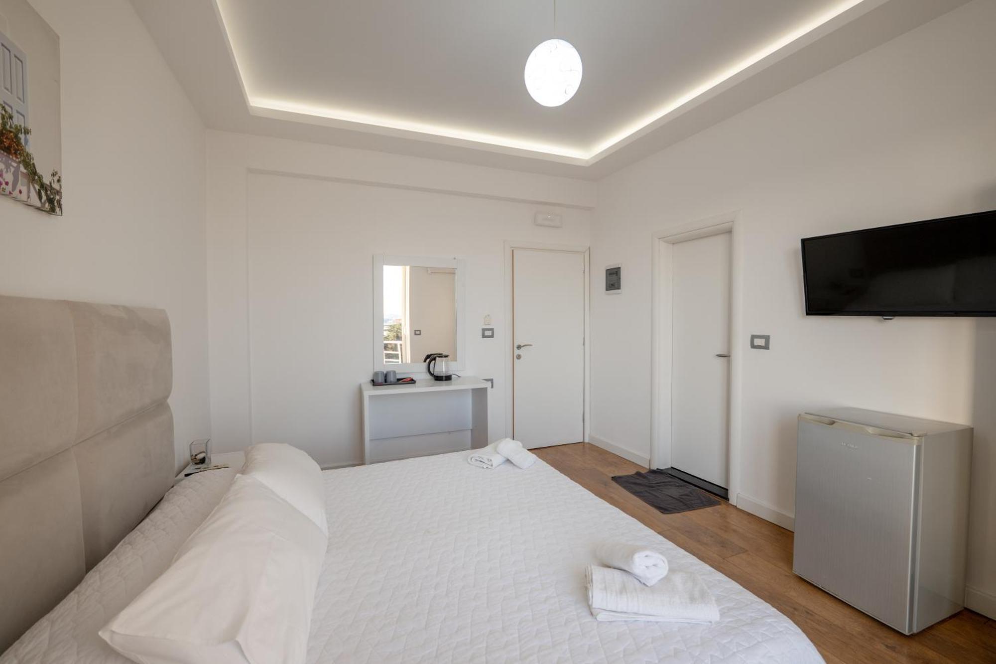 Hotel Myrtai - City Center Sarandë Eksteriør billede
