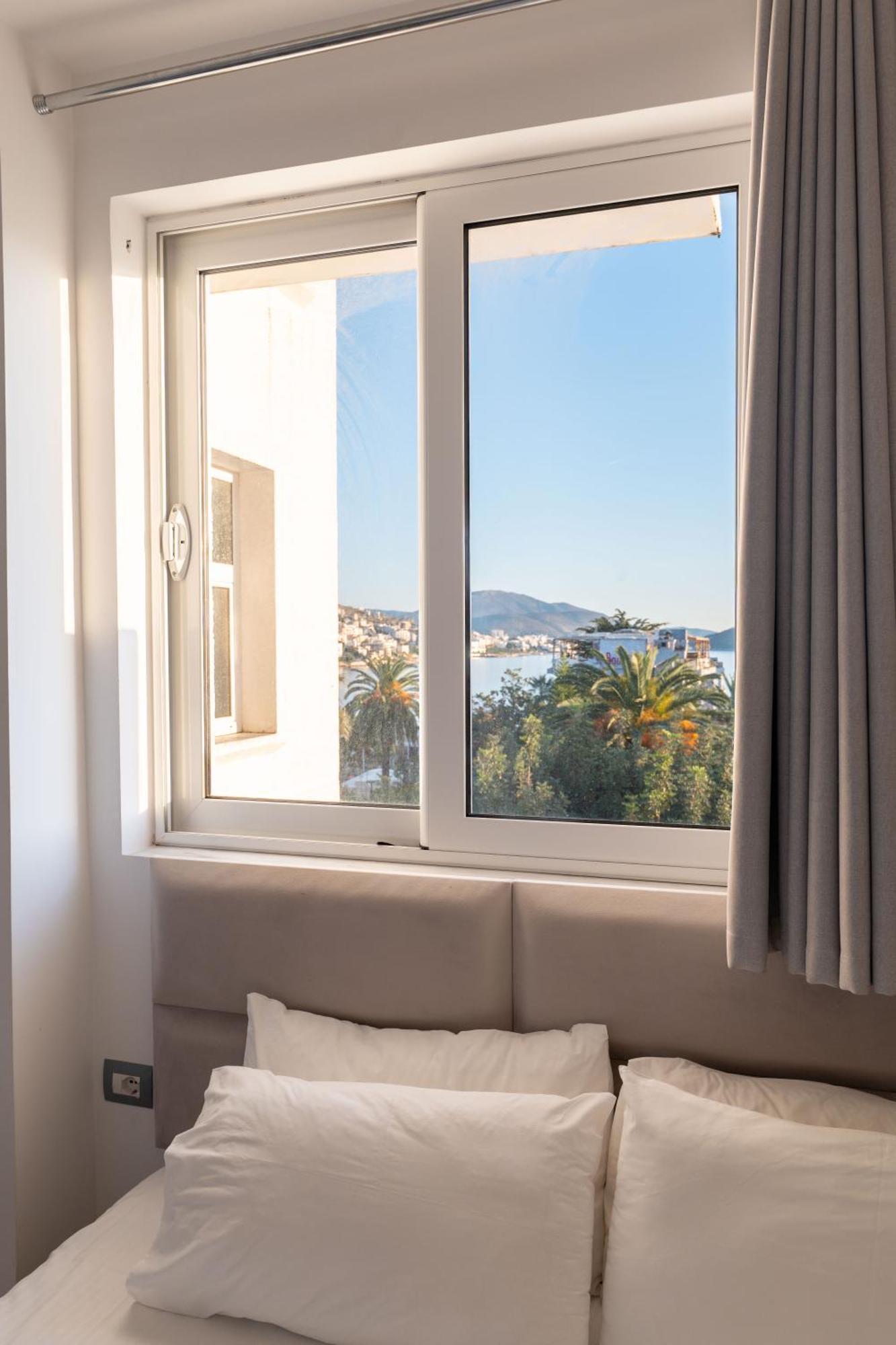 Hotel Myrtai - City Center Sarandë Eksteriør billede