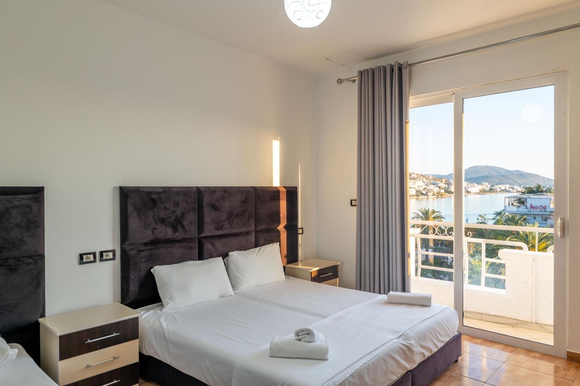 Hotel Myrtai - City Center Sarandë Eksteriør billede