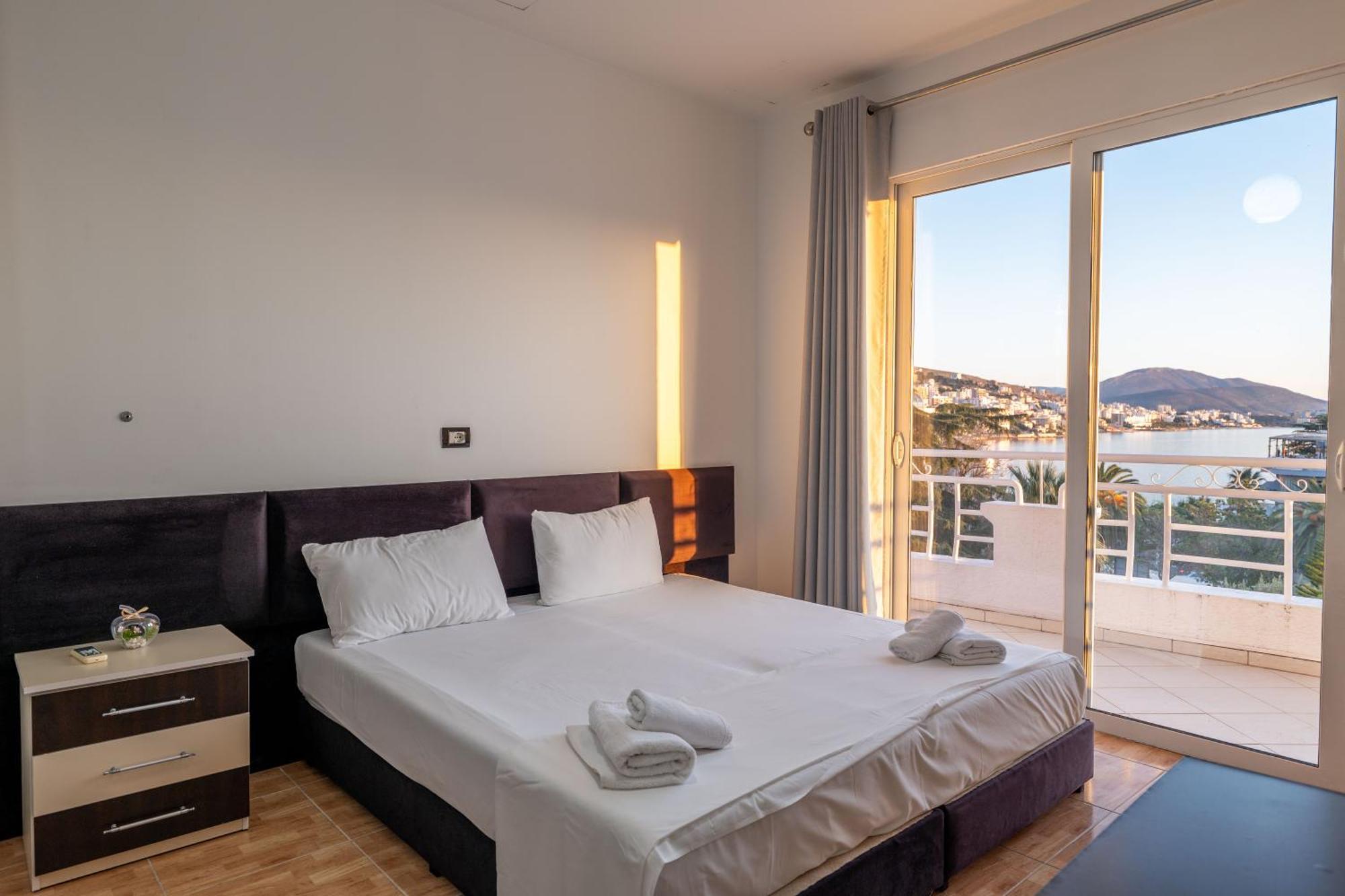 Hotel Myrtai - City Center Sarandë Eksteriør billede
