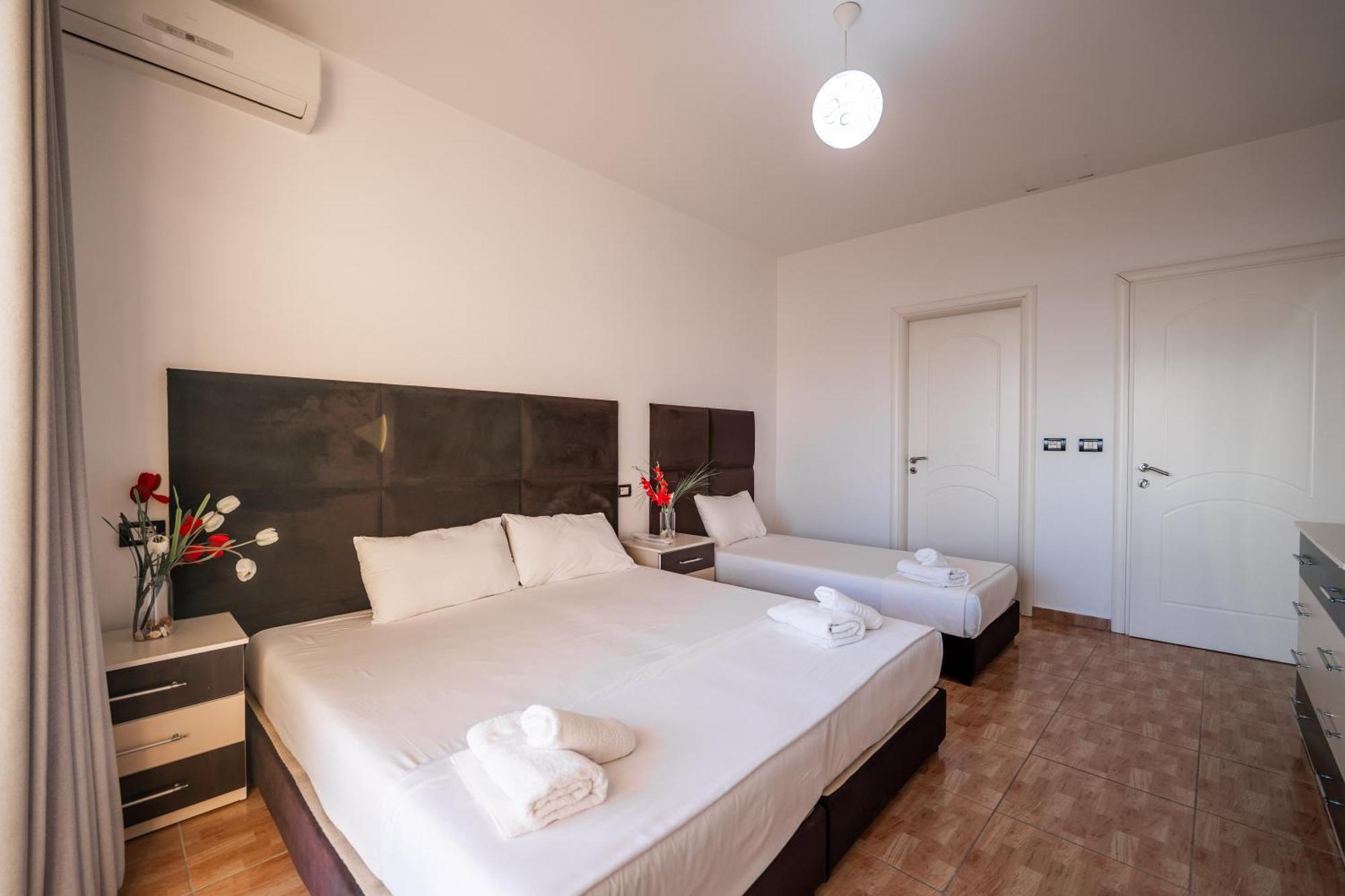Hotel Myrtai - City Center Sarandë Eksteriør billede