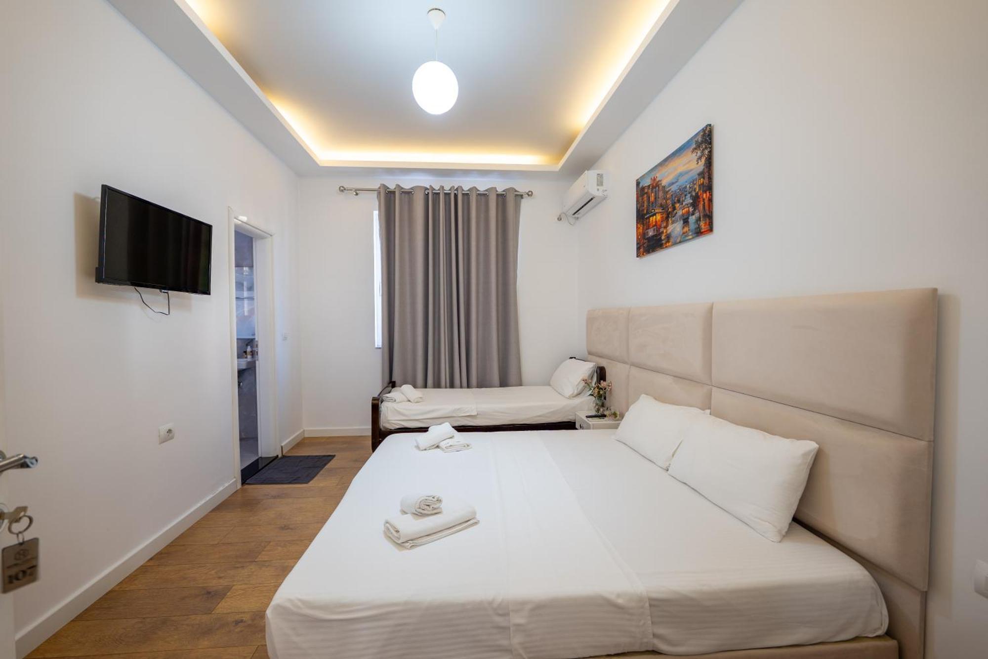 Hotel Myrtai - City Center Sarandë Eksteriør billede