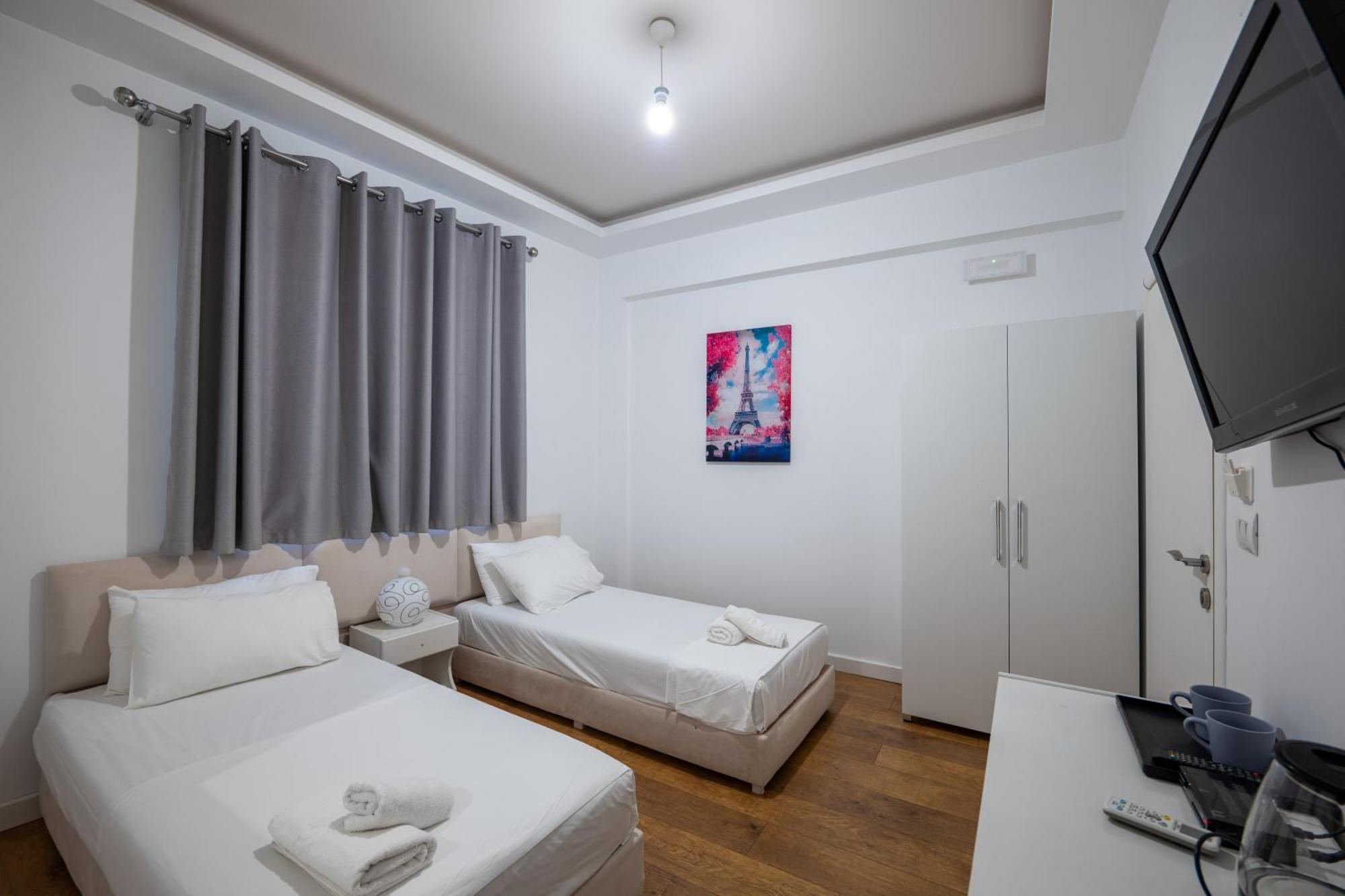 Hotel Myrtai - City Center Sarandë Eksteriør billede