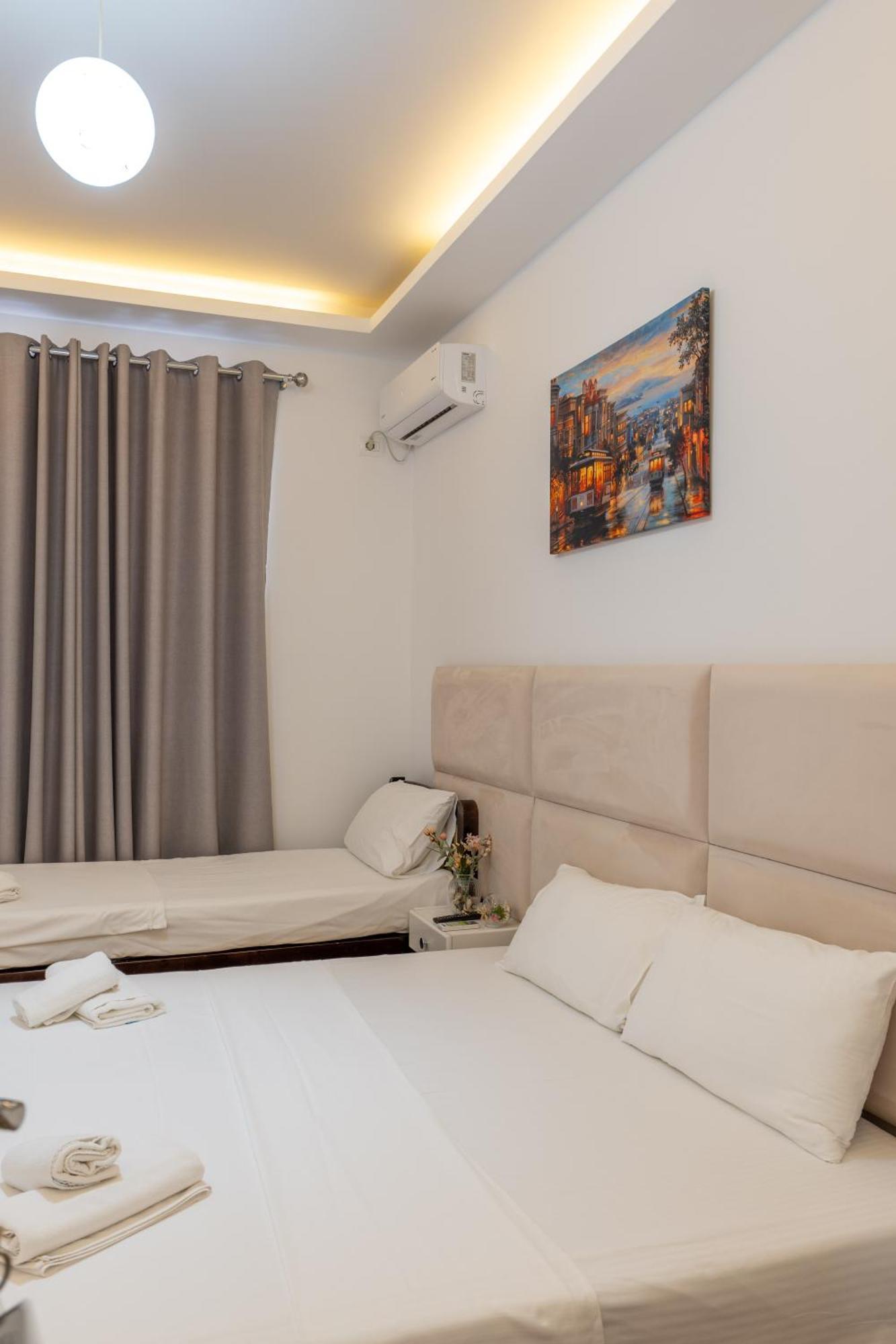 Hotel Myrtai - City Center Sarandë Eksteriør billede
