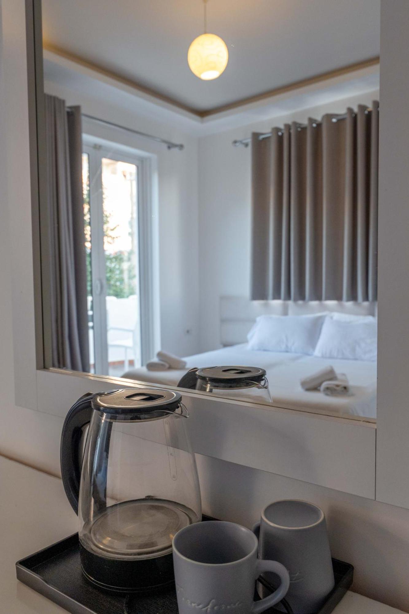 Hotel Myrtai - City Center Sarandë Eksteriør billede