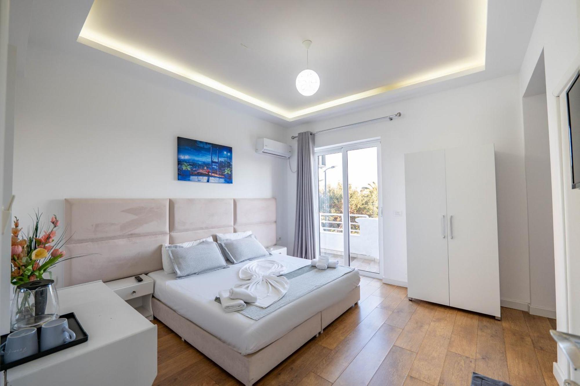 Hotel Myrtai - City Center Sarandë Eksteriør billede